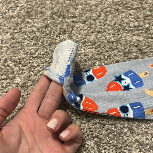 Old Navy baby bomb pop sleeper pajamas - Picture 3 of 4